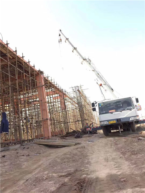 铜官区吊车作业的安全注意事项有哪些？