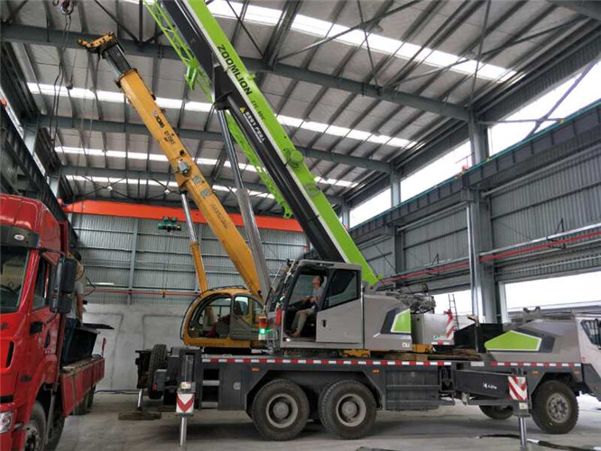 铜官区高空车出租需要注意哪些安全事项？