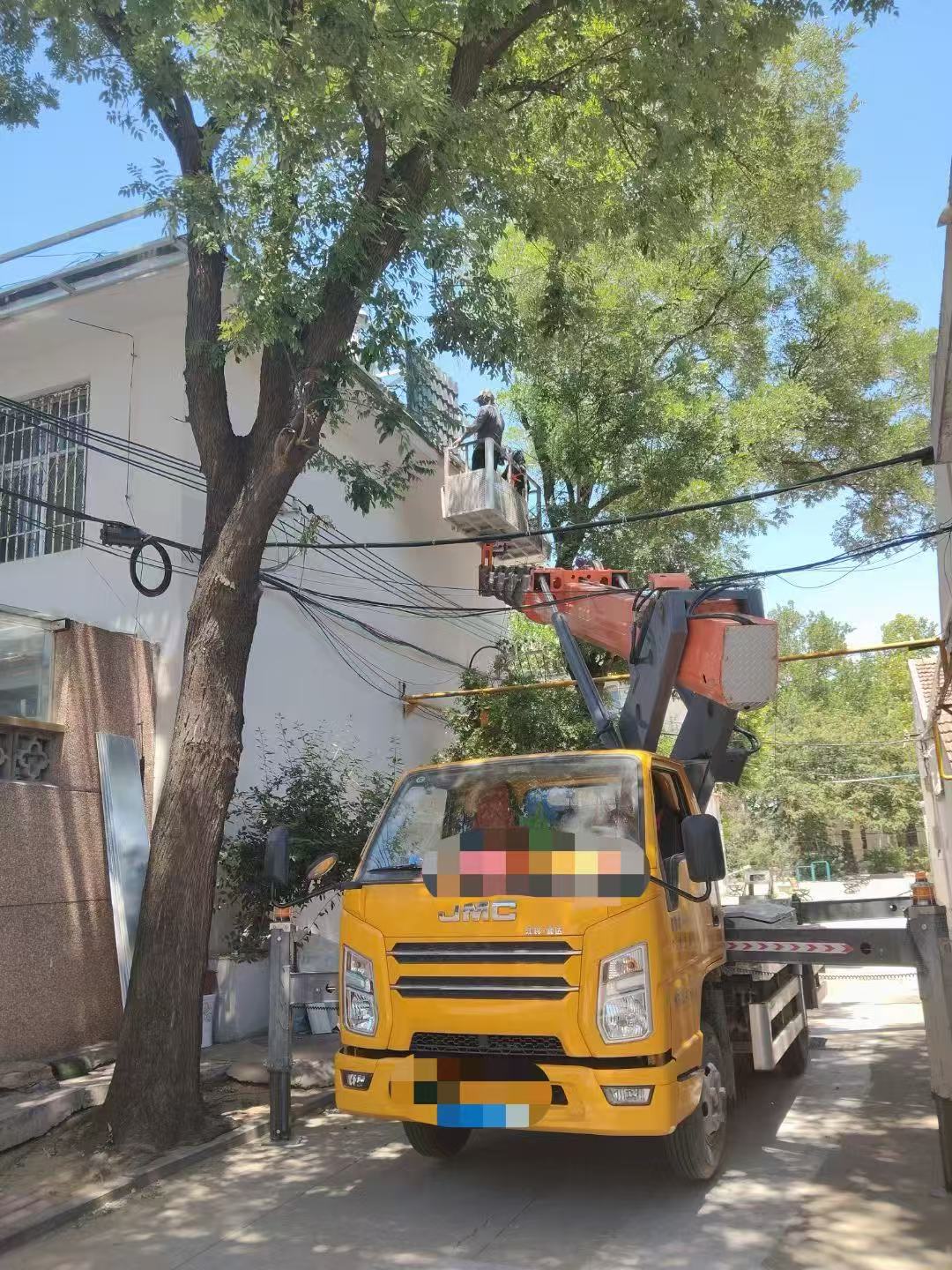 铜官区高空作业车能吊装重物吗？最大承载多少公斤？