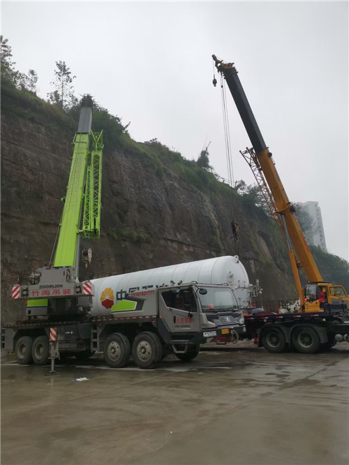 铜官区“不怕风雨冻”—— 吊车的 “恶劣环境适应” 技术